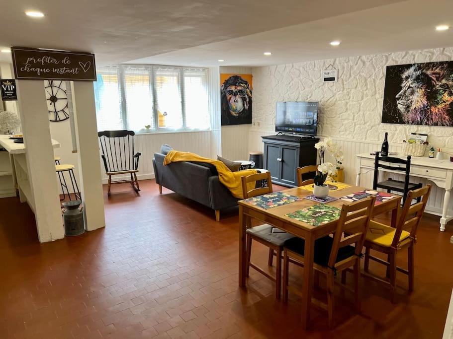 Dole : L Atelier Des Reves Apartment Ngoại thất bức ảnh