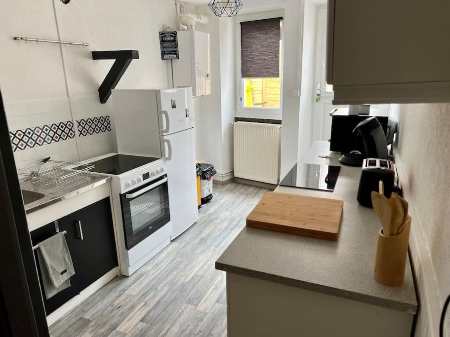 Dole : L Atelier Des Reves Apartment Ngoại thất bức ảnh